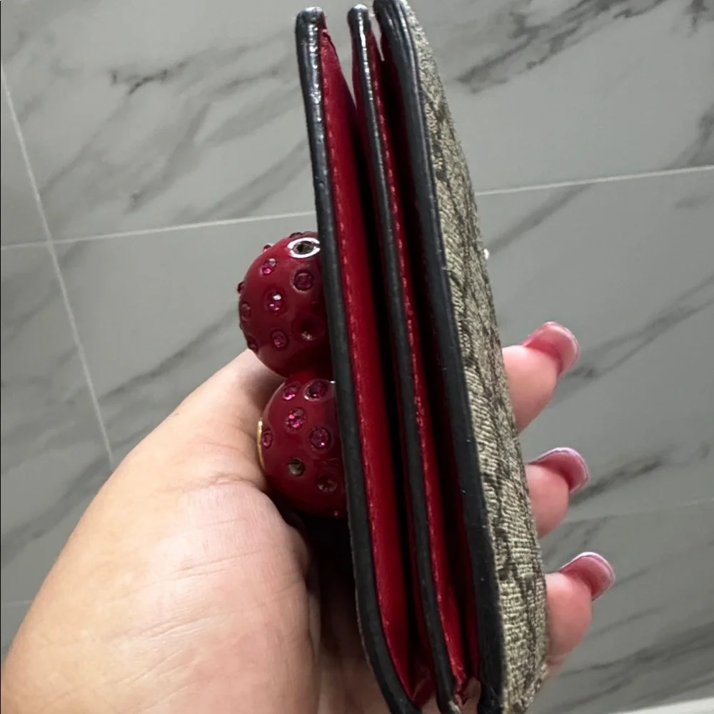 Gucci GG Supreme Cherry🍒 Wallet 476050.1147 • Crystal Cherry Motif Discontinued